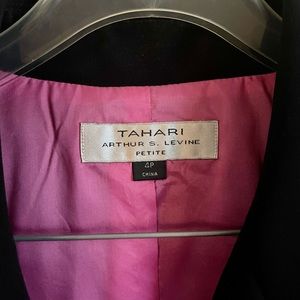 BNWT, Tahari 4P Black Suit Blazer, hot pink lining, adjustable waist belt